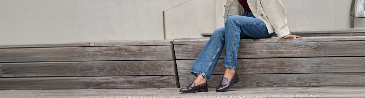 Editorial banner featuring women's casual collection style